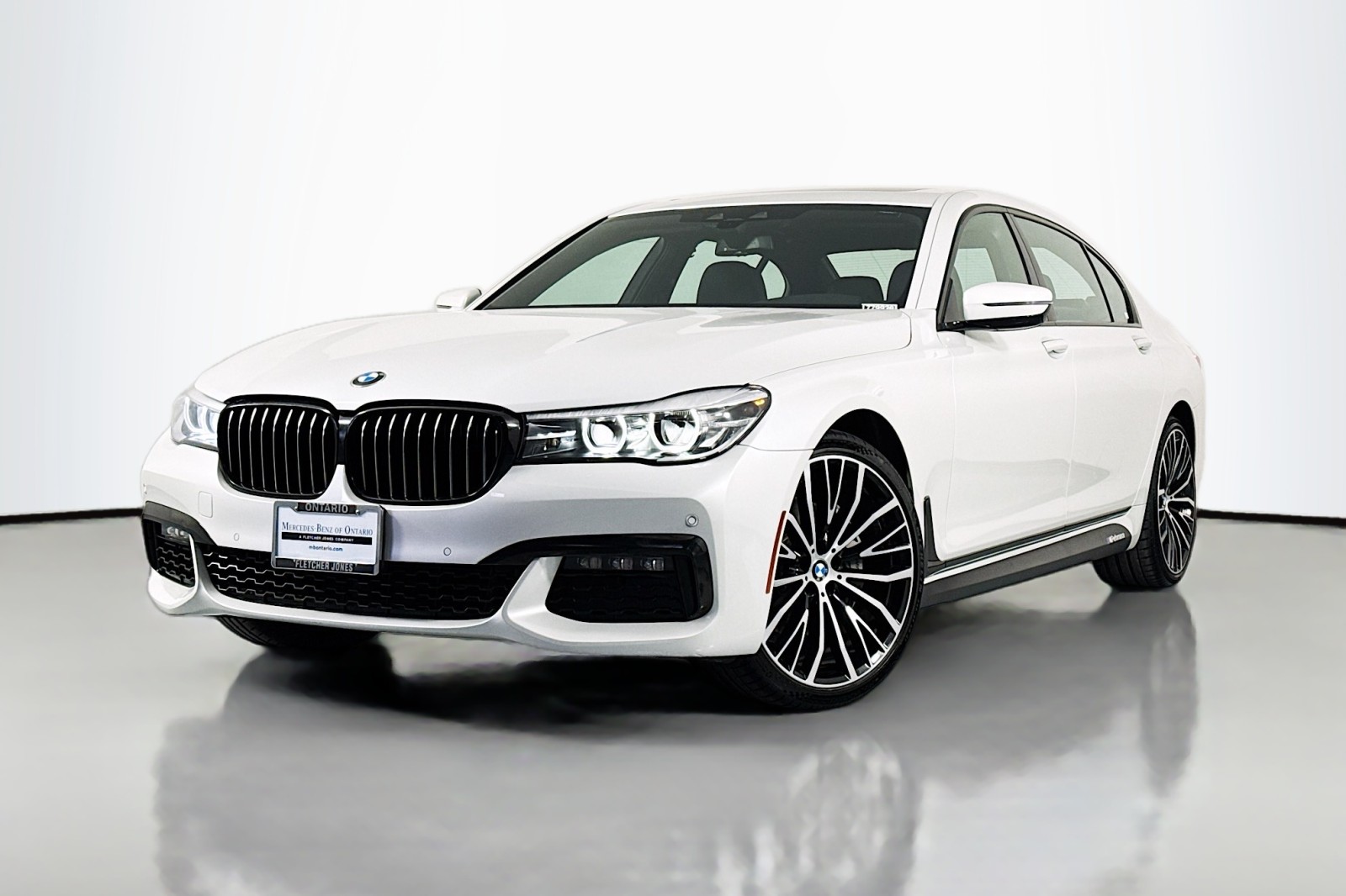 2019 BMW 7 Series 740i's photo