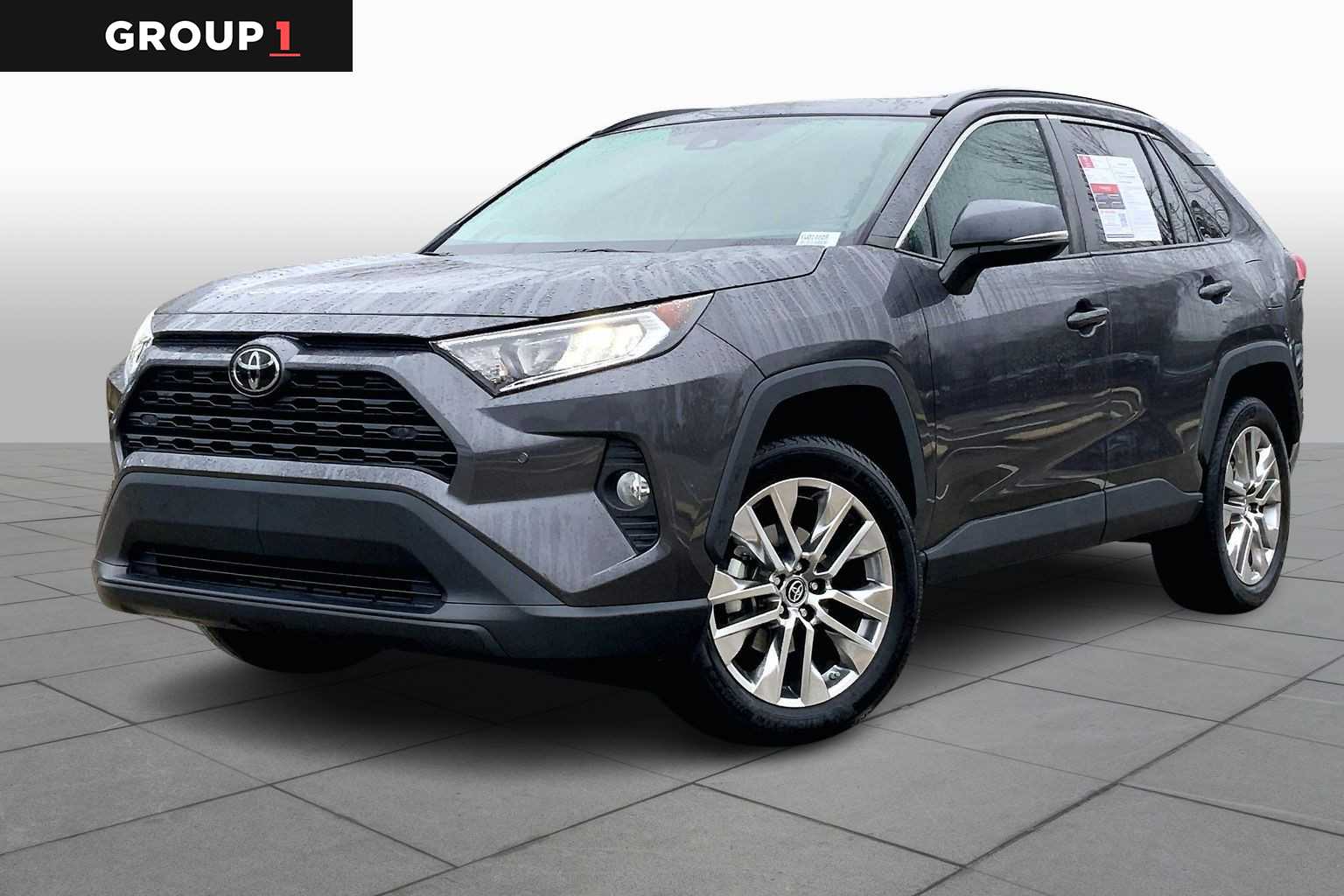 2019 Toyota RAV4 XLE Premium's photo