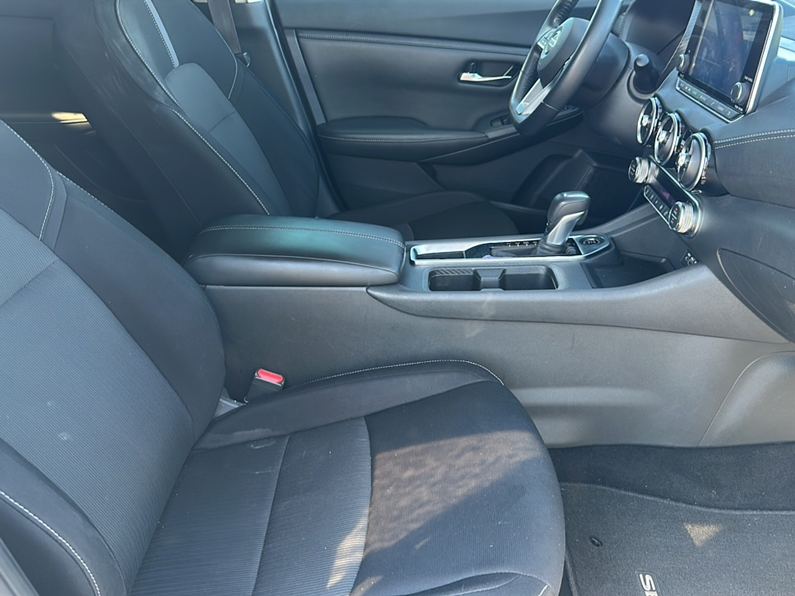 2020 Nissan Sentra SV photo 10