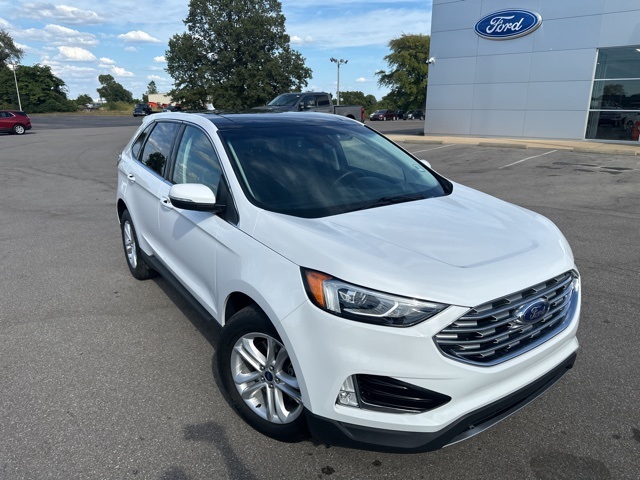 2019 Ford Edge SEL photo 5