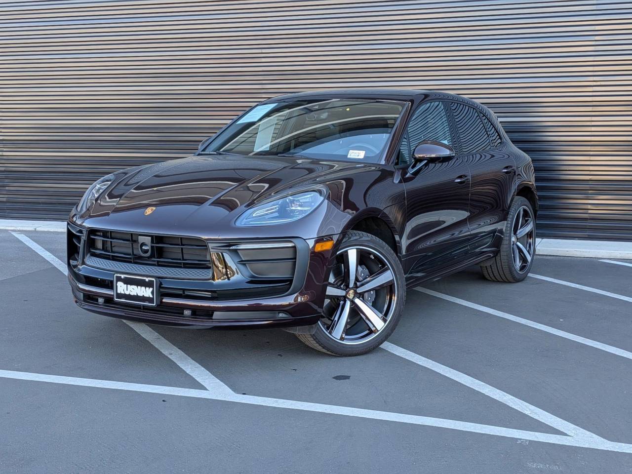 2024 Porsche Macan T's photo