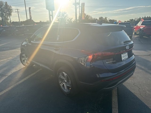 2023 Hyundai Santa Fe SE photo 2