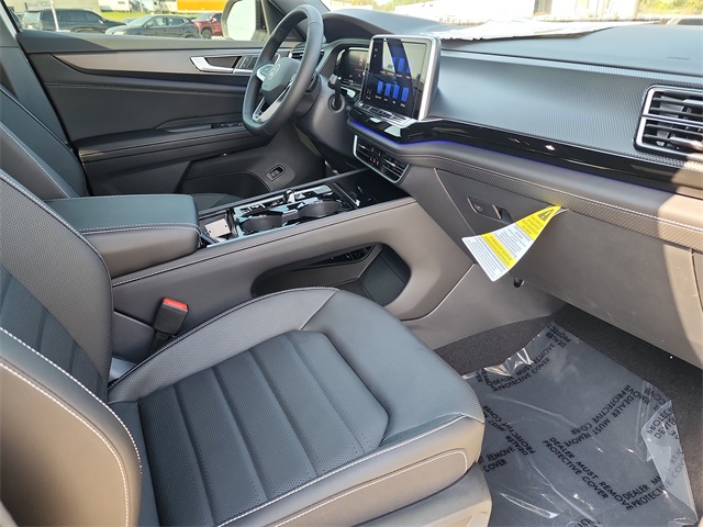 2025 Volkswagen Atlas Cross Sport SEL R-Line photo 15