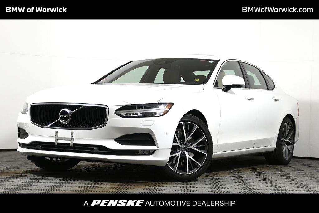 2017 Volvo S90 Momentum