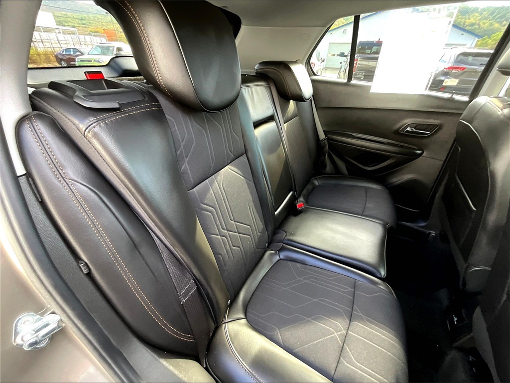 2022 Chevrolet Trax LT photo 16