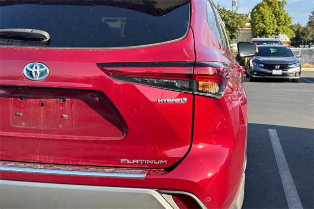 2021 Toyota Highlander Hybrid Platinum photo 4