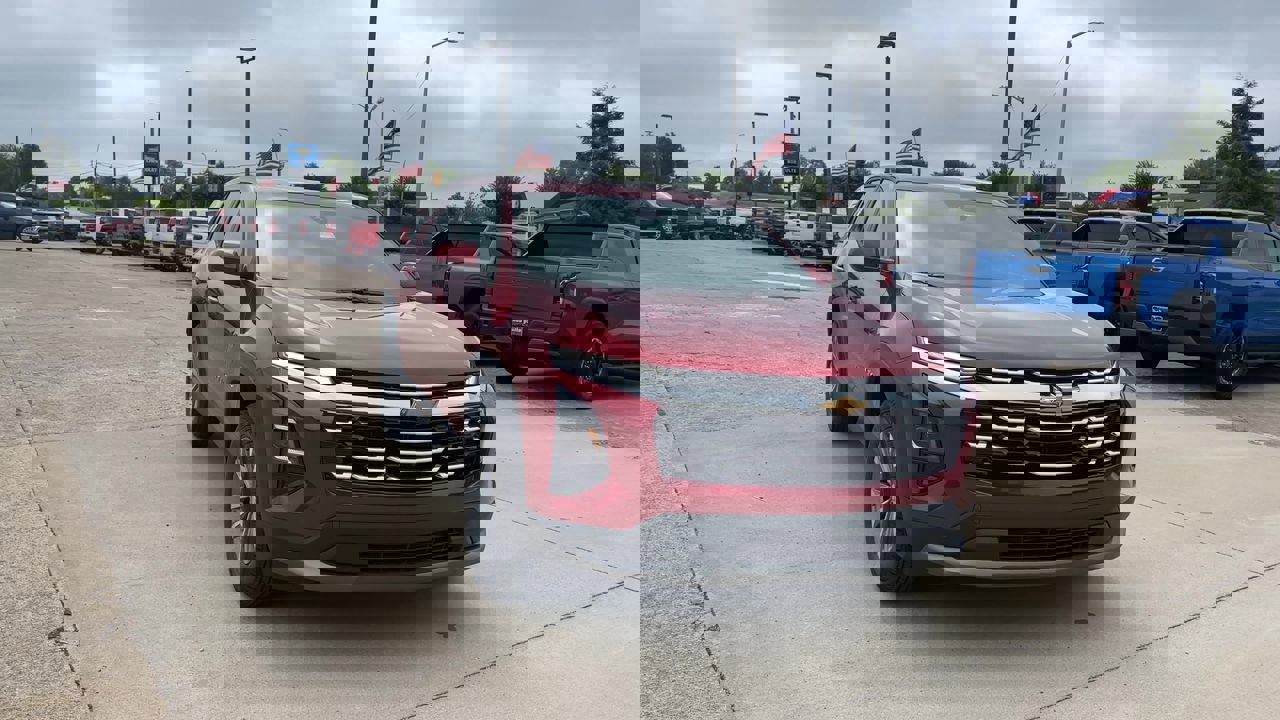 2026 Chevrolet Equinox LT photo 3