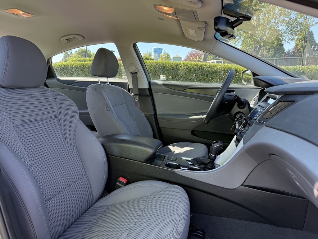 2013 Hyundai Sonata GLS photo 19