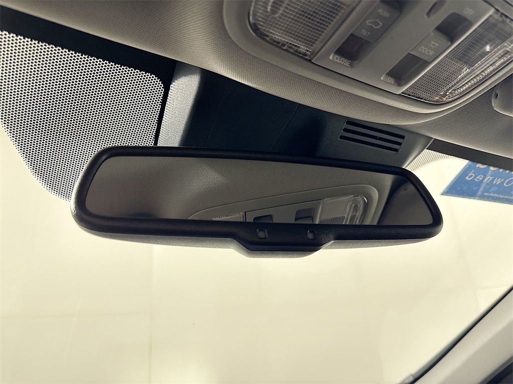 2020 Honda CR-V Hybrid Touring photo 40