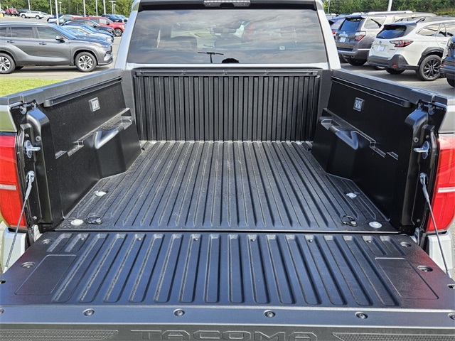 2025 Toyota Tacoma SR5 4x4 Double Cab photo 11