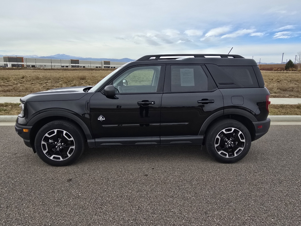2023 Ford Bronco Sport Outer Banks photo 2
