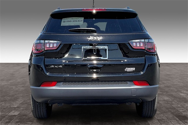 2025 Jeep Compass Latitude photo 4