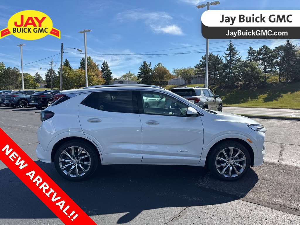 2024 Buick Encore GX Avenir photo 8