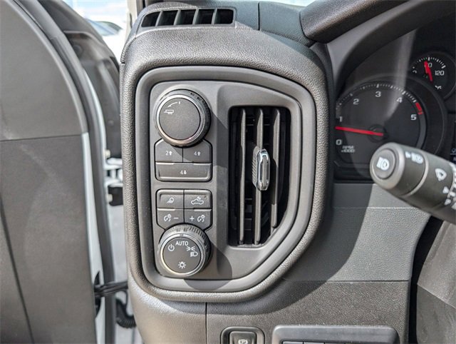 2024 Chevrolet Silverado 2500HD Custom photo 12
