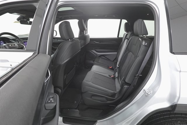2025 Jeep Grand Cherokee Laredo X photo 22