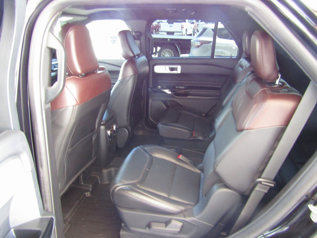 2021 Ford Explorer Platinum photo 32
