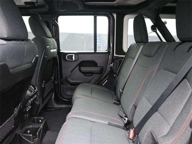 2024 Jeep Wrangler Rubicon photo 13