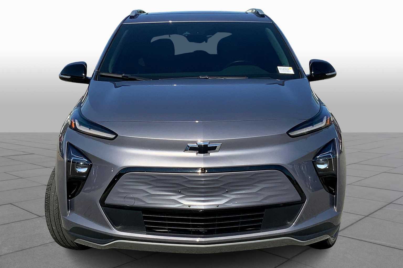 2022 Chevrolet Bolt EUV Premier photo 3