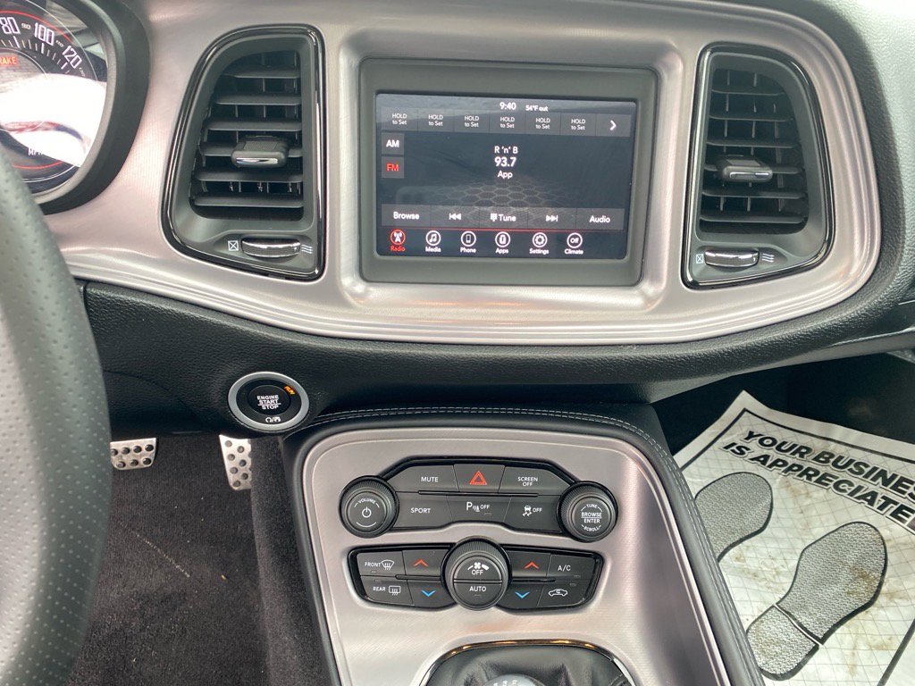 2023 Dodge Challenger R/T photo 11