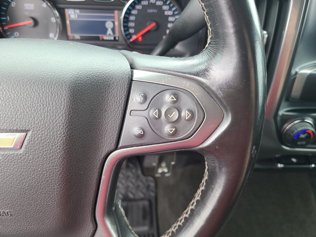 2015 Chevrolet Silverado 2500HD LT photo 21