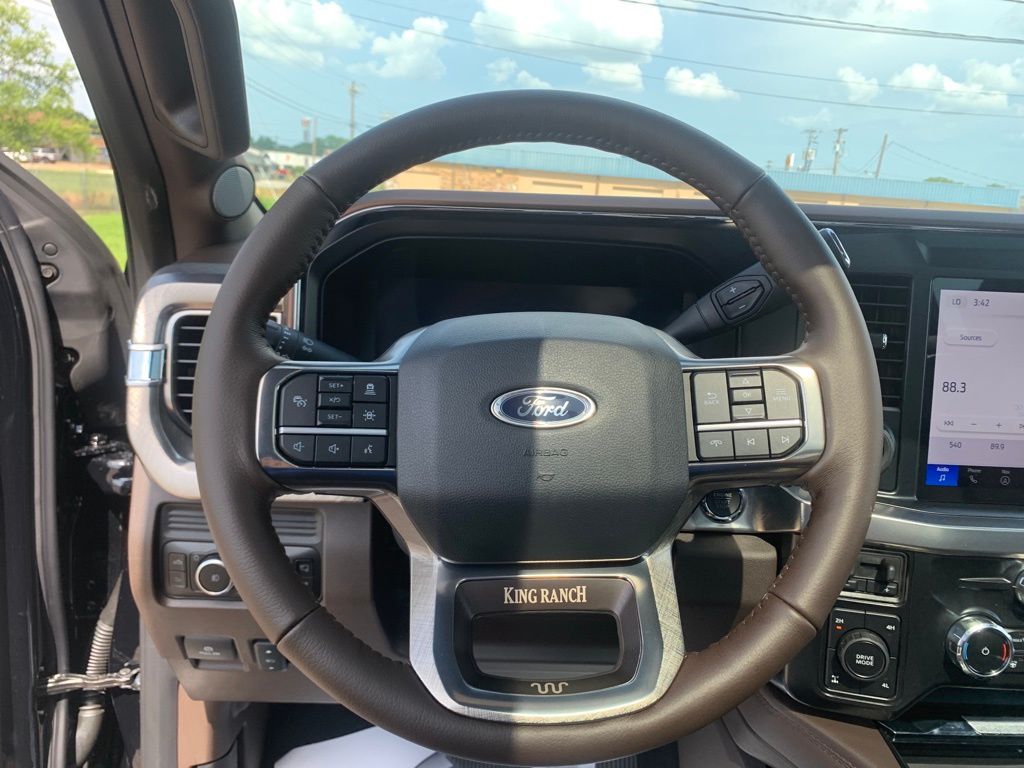 2025 Ford F-250 King Ranch photo 13