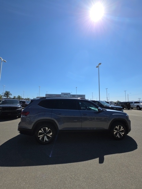 2024 Volkswagen Atlas SE photo 11