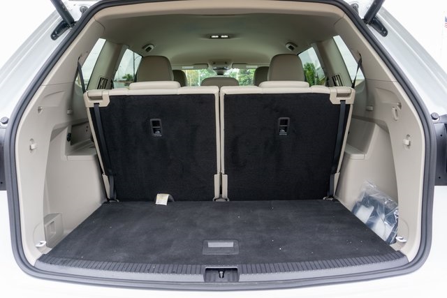 2024 Volkswagen Atlas SE Technology photo 9