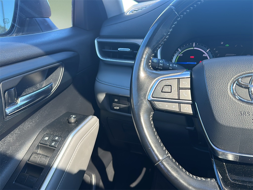 2021 Toyota Highlander Hybrid XLE photo 4
