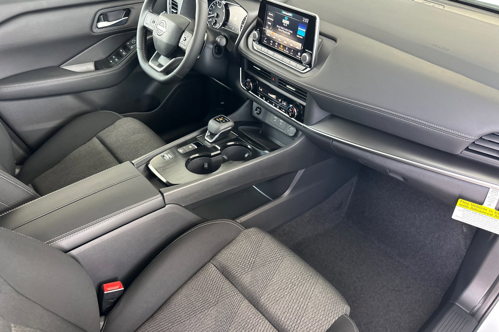 2026 Nissan Rogue SV photo 9