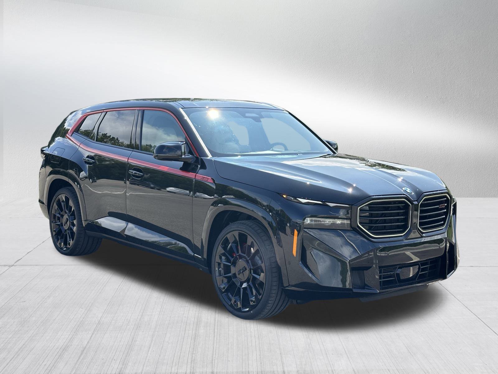 2026 BMW XM Base's photo