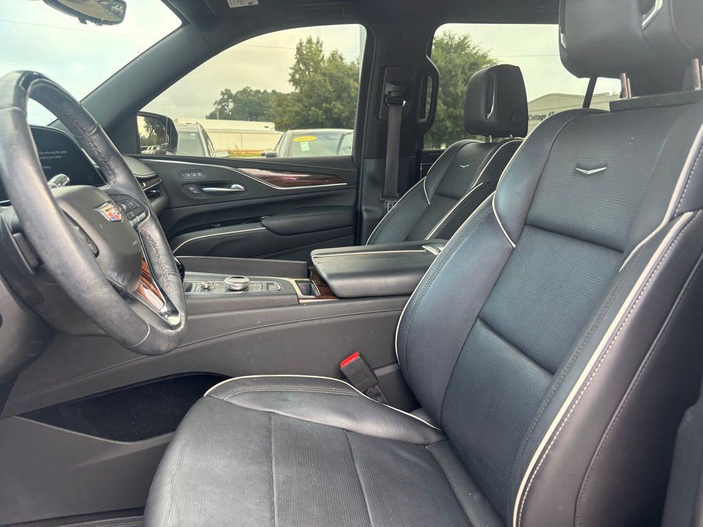 2022 Cadillac Escalade ESV Premium Luxury photo 5