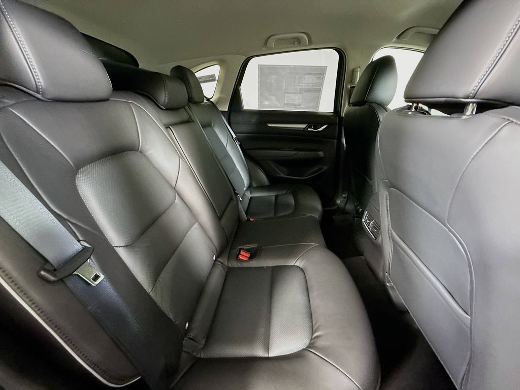 2025 Mazda CX-5 2.5 Select photo 26