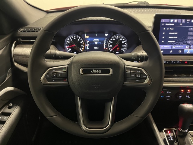 2023 Jeep Compass Latitude photo 9