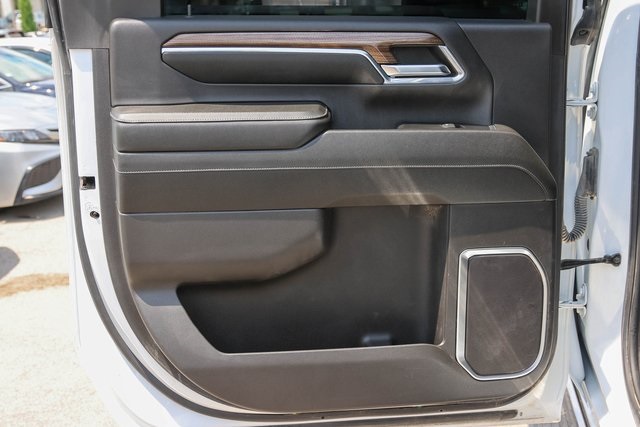 Used 2024 White Chevrolet LT image 14