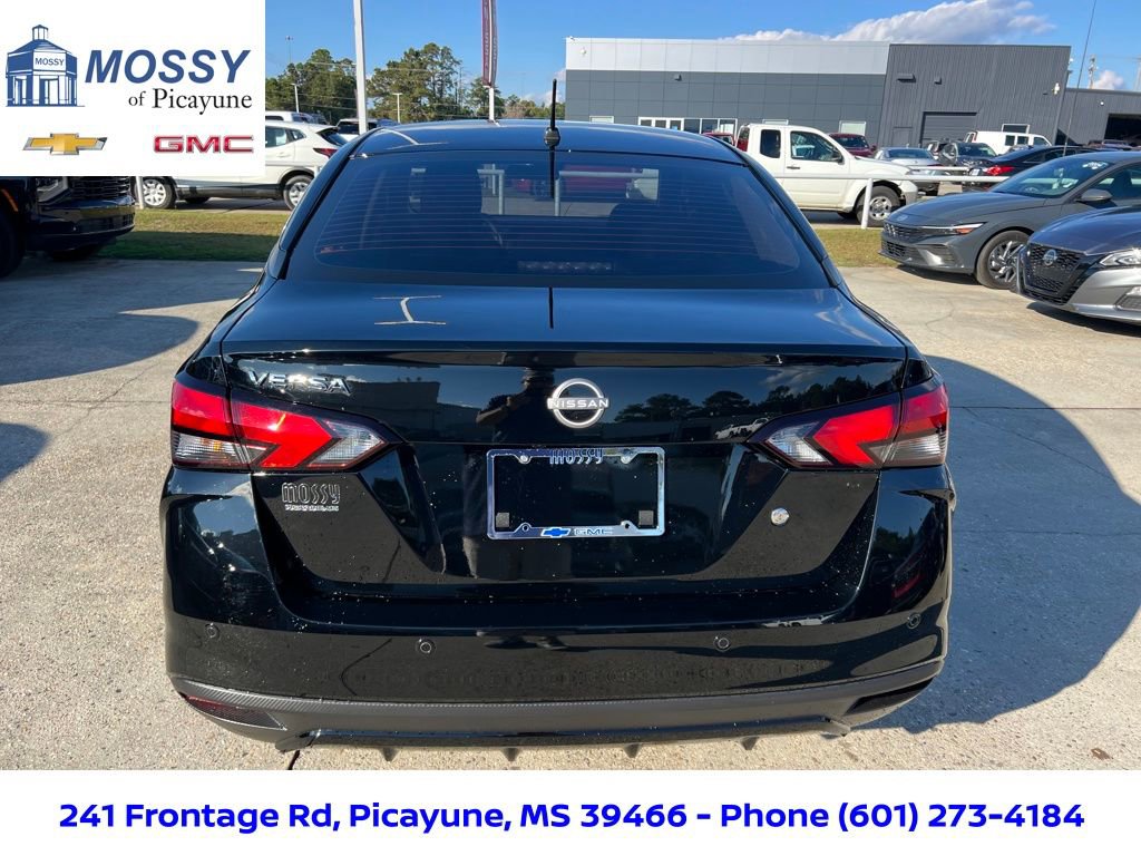 2024 Nissan Versa 1.6 S photo 4