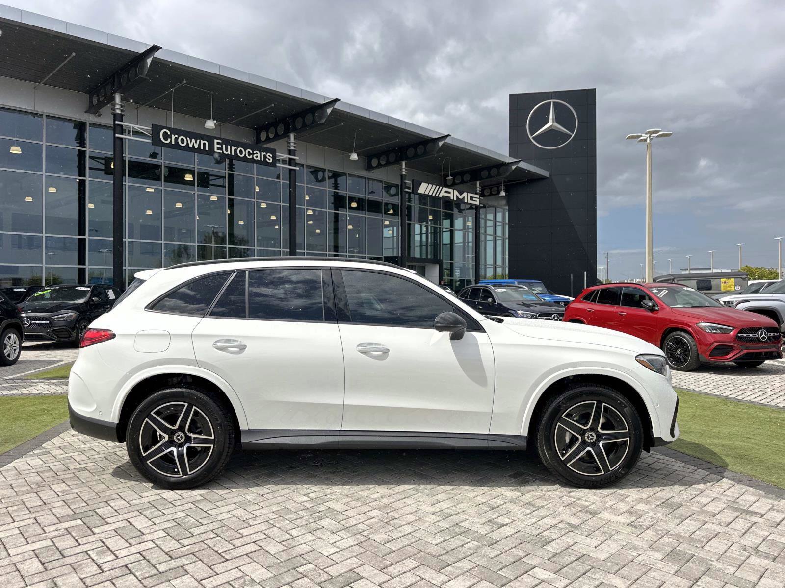 2026 Mercedes Benz GLC 300 photo 3
