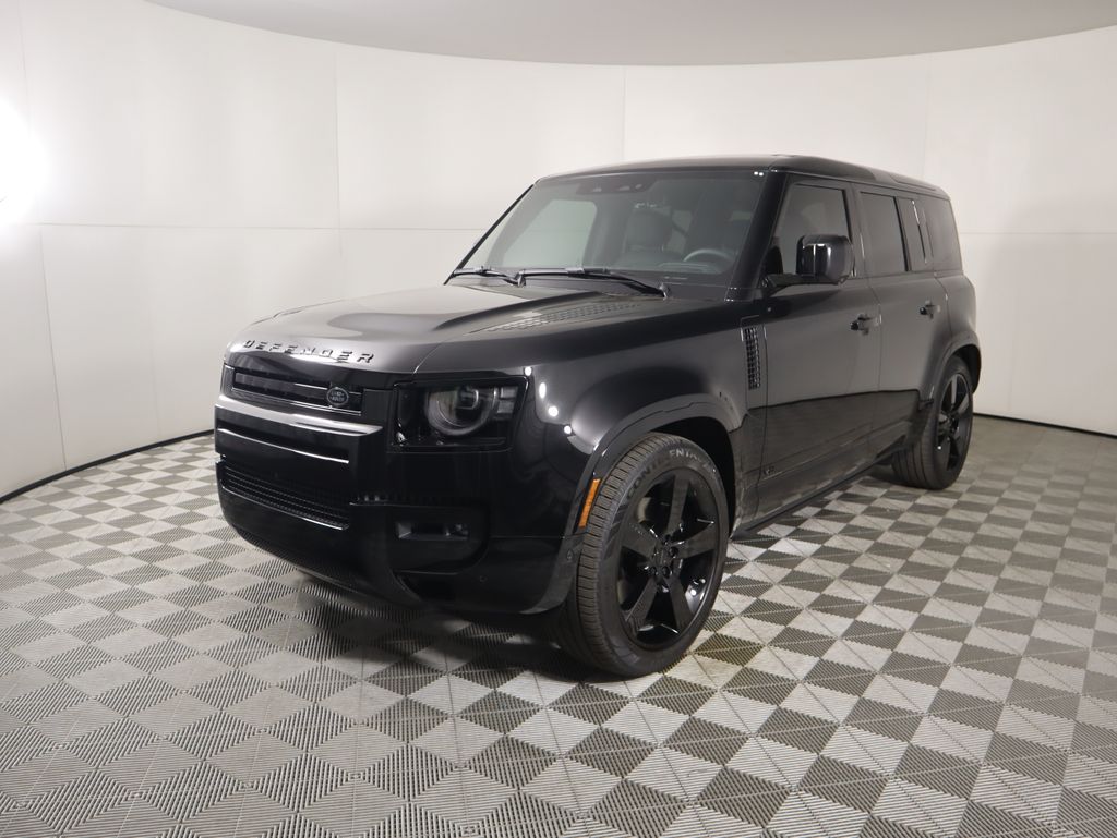 2026 Land Rover Defender V8's photo