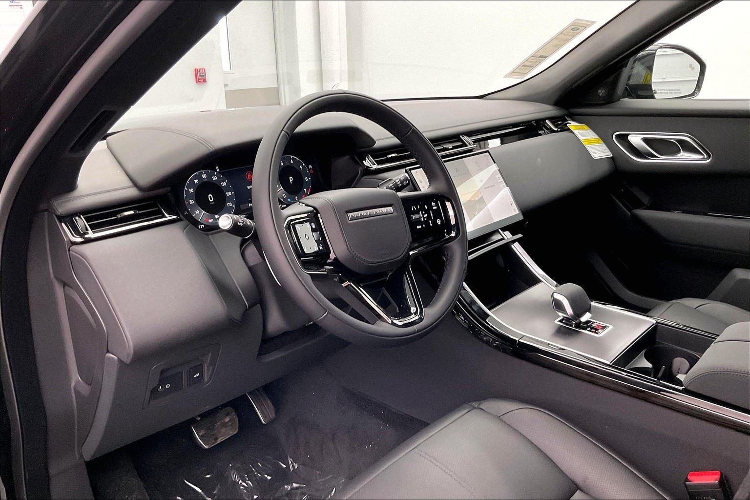 2026 Land Rover Range Rover Velar SE photo 2