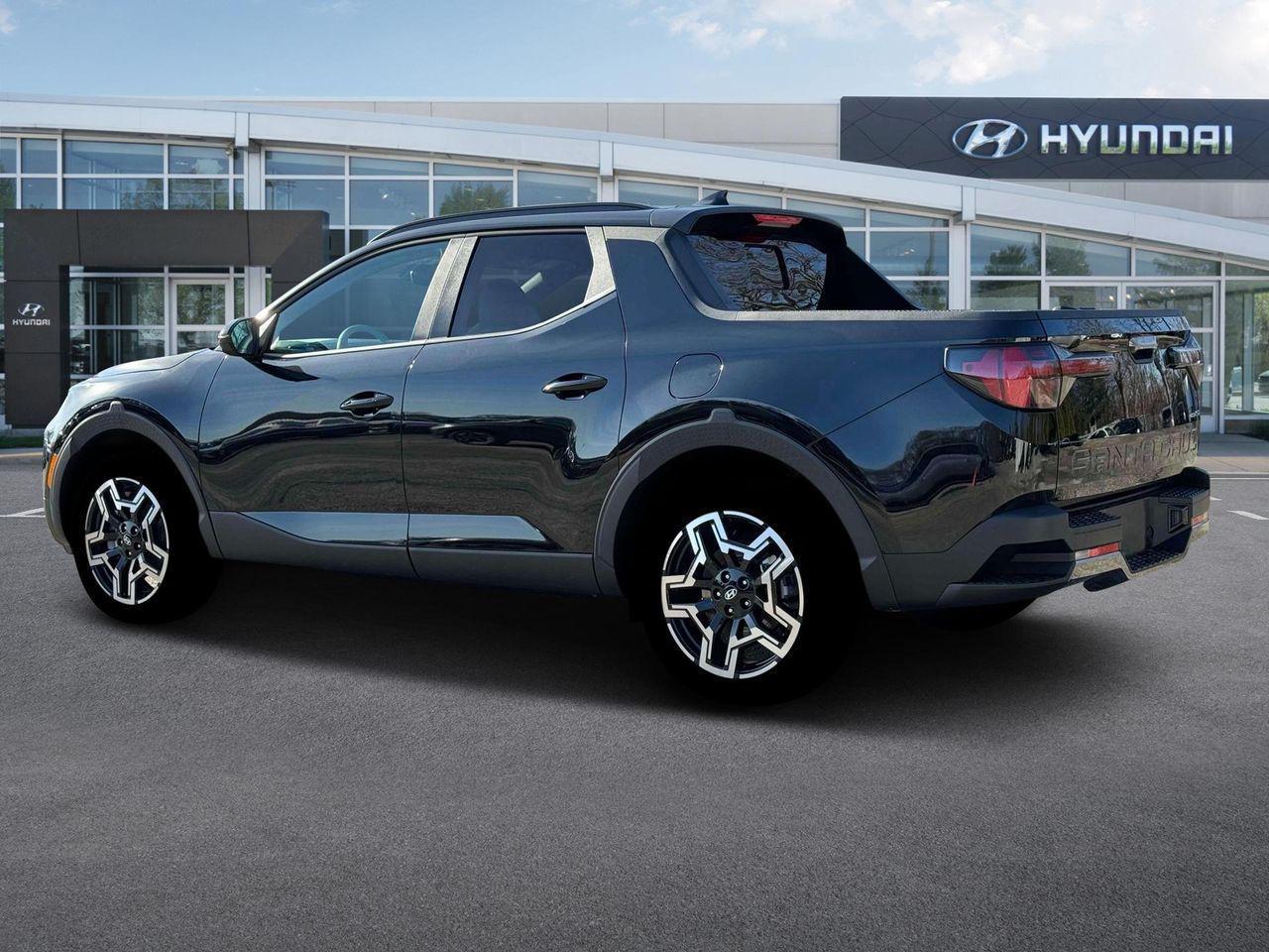 2025 Hyundai Santa Cruz Limited photo 3