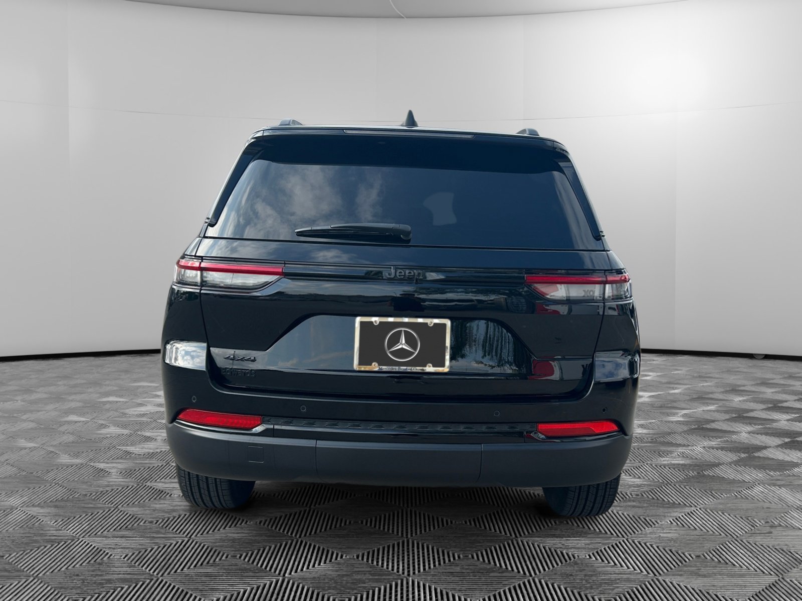 2024 Jeep Grand Cherokee Altitude X photo 3