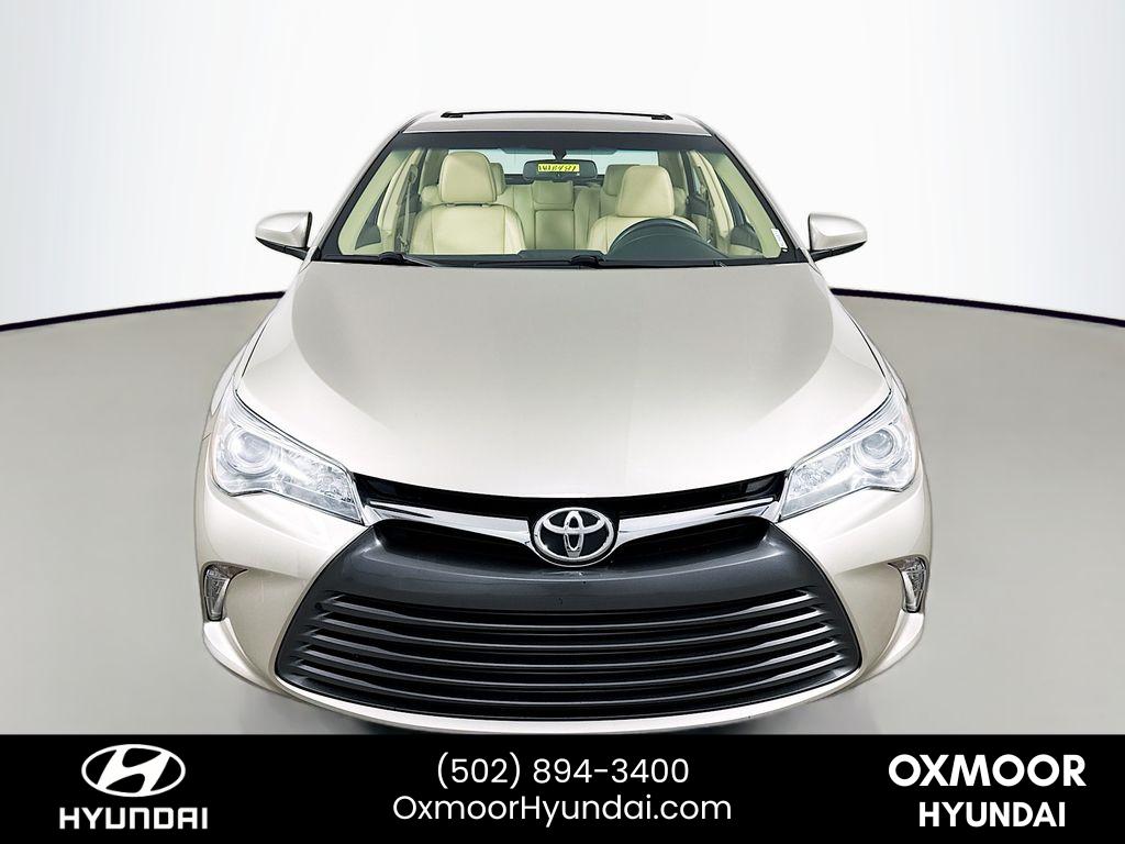 2017 Toyota Camry XLE photo 2