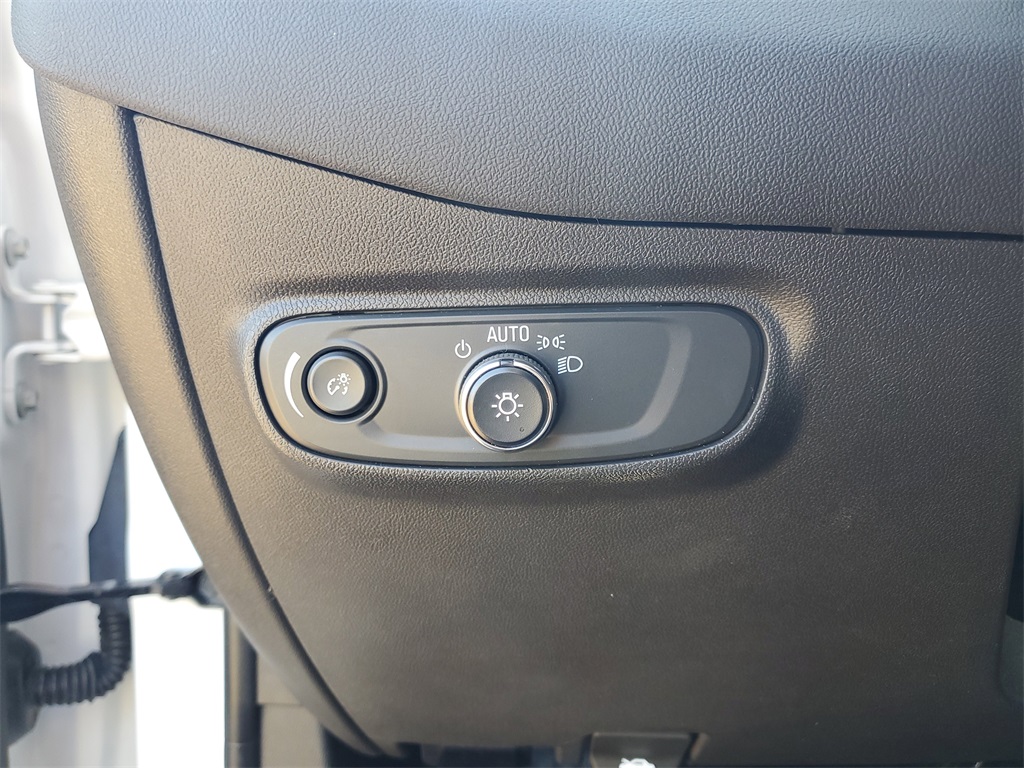 2023 Chevrolet Equinox LS photo 13