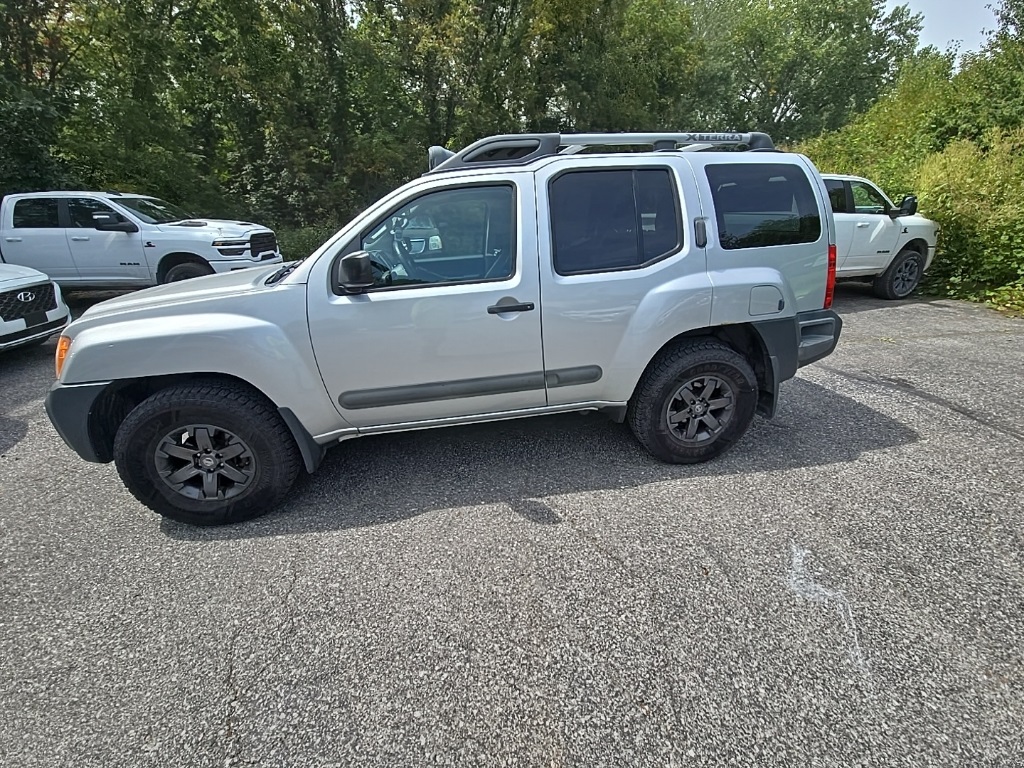 2015 Nissan Xterra photo 2