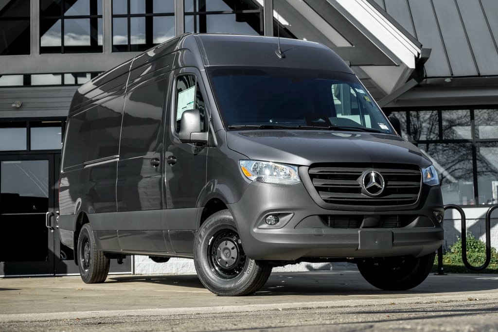 2026 Mercedes-Benz Sprinter Cargo Van Base's photo