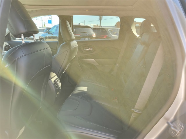 2022 Jeep Cherokee Limited photo 17