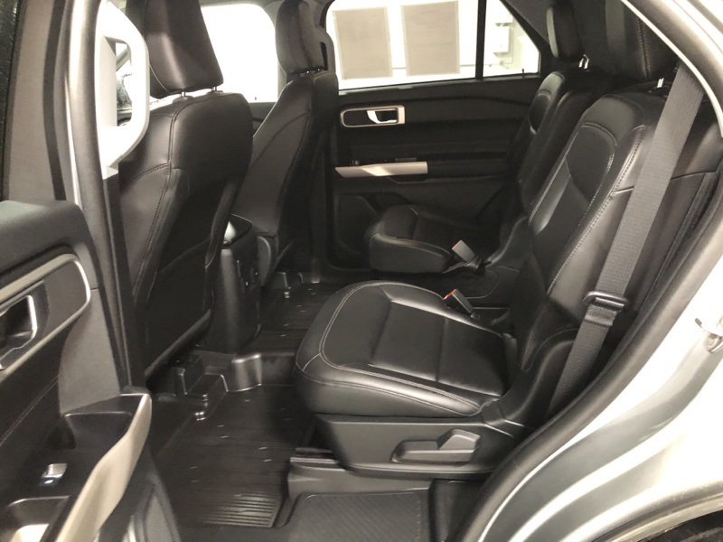 2023 Ford Explorer XLT photo 15