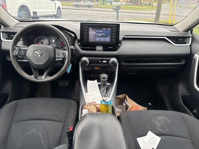 2019 Toyota RAV4 LE photo 7