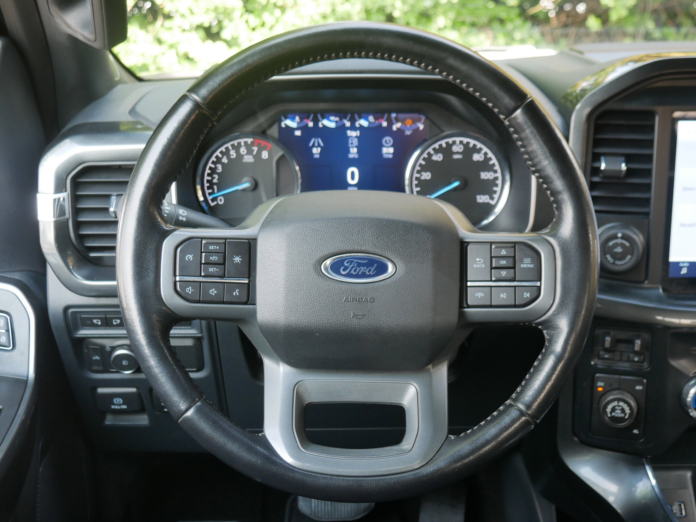 2022 Ford F-150 XLT photo 5