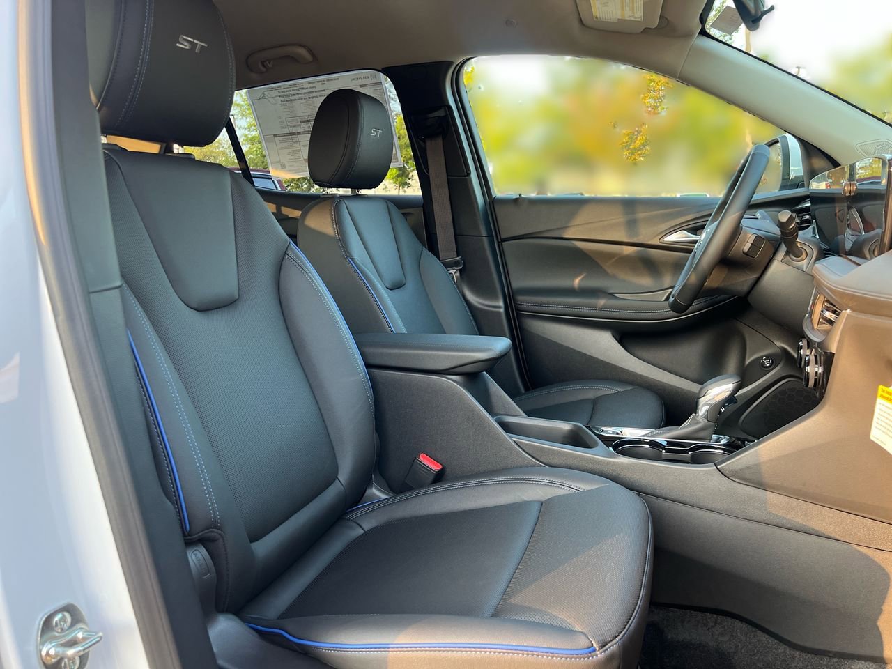 2026 Buick Encore GX Sport Touring photo 22
