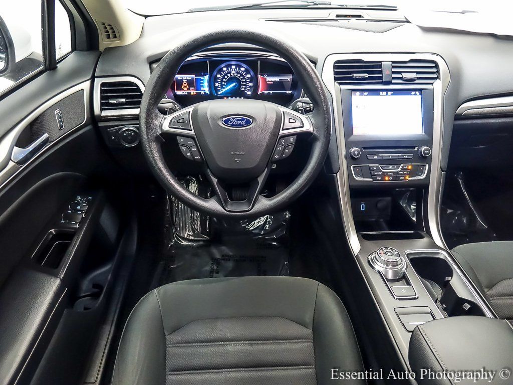 2017 FORD FUSION - Image 12